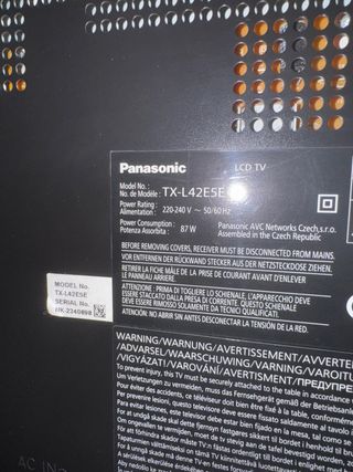 TV LCD Panasonic 42” Modelo TX-L42ESE