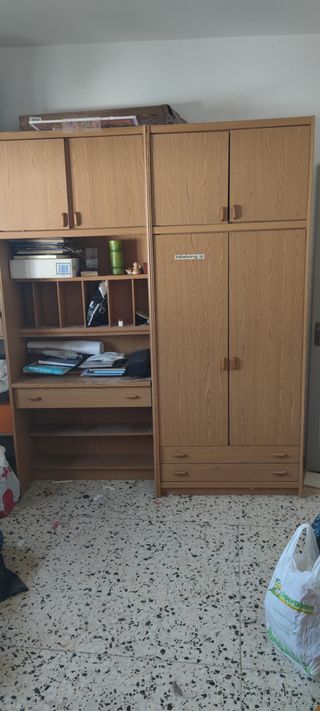 Armario madera 2 puertas + escritorio