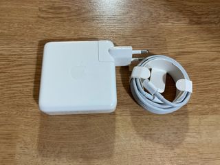Cargador Apple MacBookPro 87W + Cable USB-C