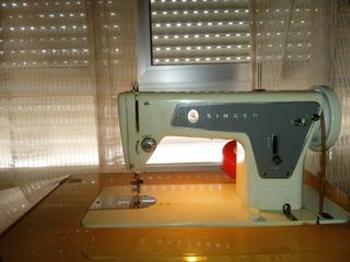 Máquina coser Singer + mueble