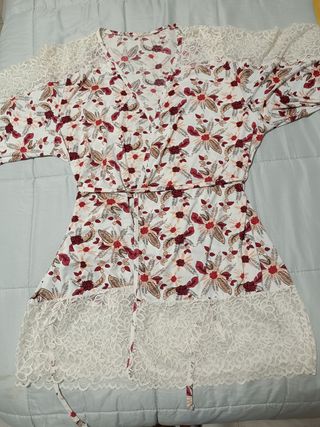 2 Bata verano T-M/L rojas y blancas