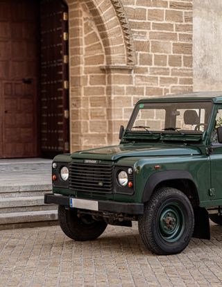 Land Rover Defender 2003
