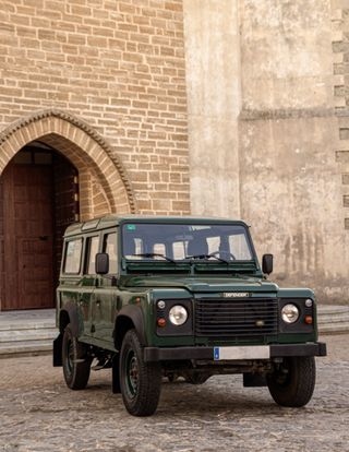 Land Rover Defender 2003