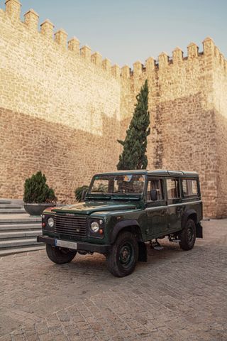 Land Rover Defender 2003
