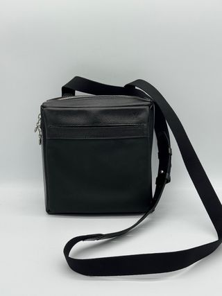 Bandolera Louis Vuitton negra