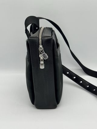Bandolera Louis Vuitton negra