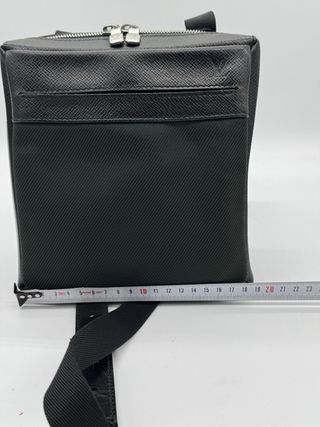 Bandolera Louis Vuitton negra