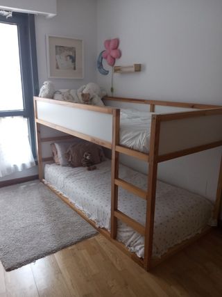Cama litera Kura Ikea reversible
Incluye carpa