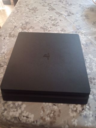 PS4  slim (PlayStation 4) - Nero