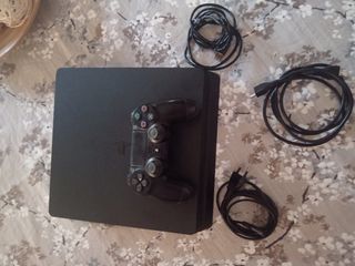 PS4  slim (PlayStation 4) - Nero