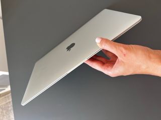 MacBook Air 13" M1, 8GB, 256GB - Ruso