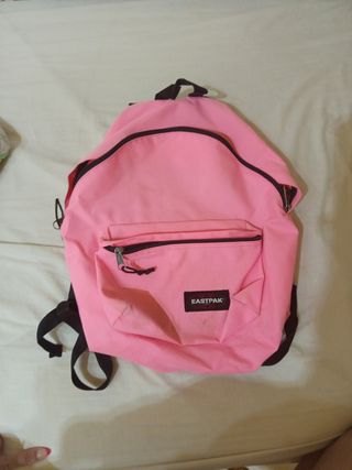Mochila Eastpak rosa