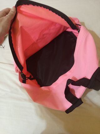Mochila Eastpak rosa