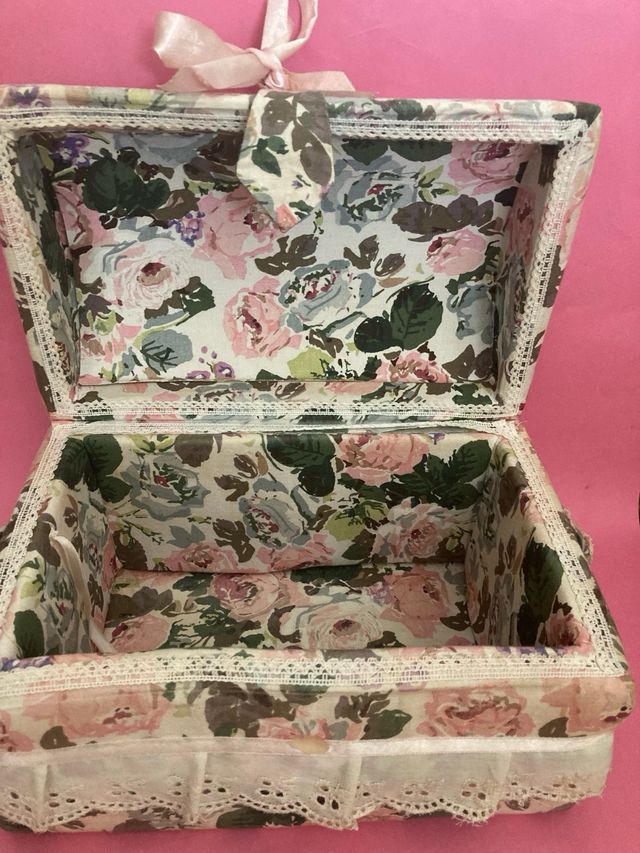 Costurero vintage floral