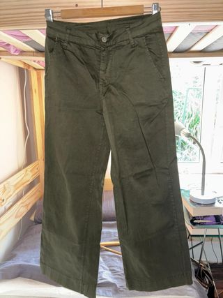 Pantalón elástico ancho verde oliva mujer