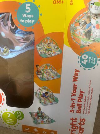 Parque de juegos sin estrenar 