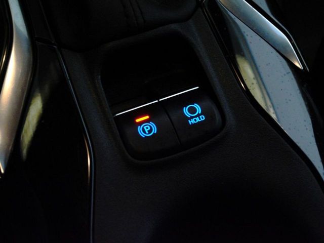 Toyota Corolla 1.8 125H ACTIVE TECH E-CVT