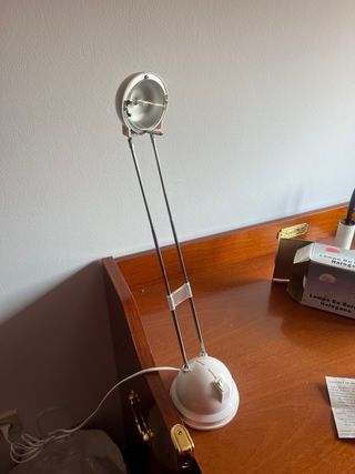 Lampara escritorio halogena blanca