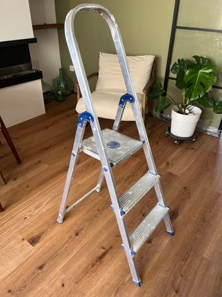 Escalera aluminio 3 peldaños