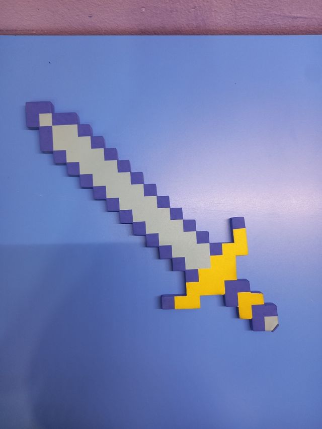 Espada tipo Minecraft de espuma
