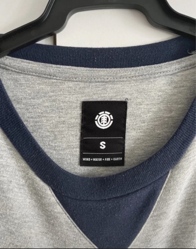 Sudadera gris y azul Element