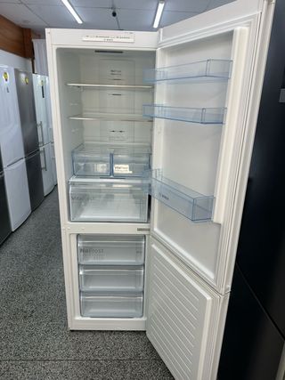 Nevera Bosch NoFrost blanca
