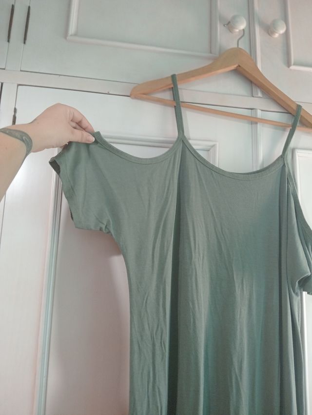 Vestido largo verde - hombros caídos