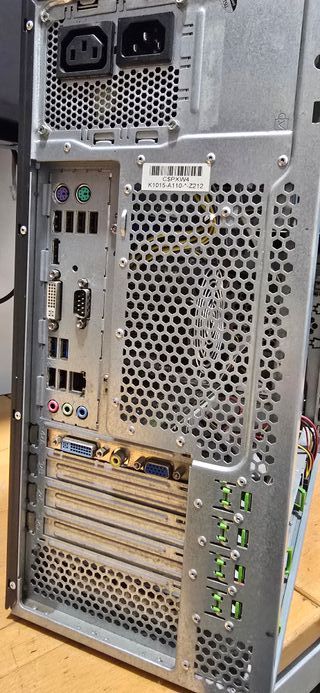 Fujitsu ESPRIMO i3 - PC de sobremesa