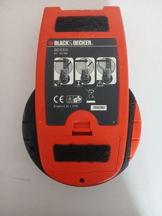 Detector de tuberías Black&Decker BDS300
