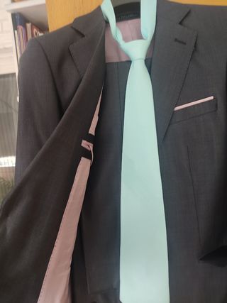 Traje Zara Man gris talla M