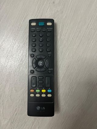 TV LG 19" CRT, mando a distancia