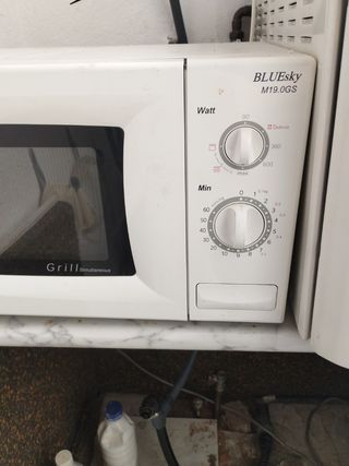 Microondas Bluesky MW9-6SS