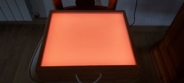 Caja de luz LED RGB
Mamá LUZ love.