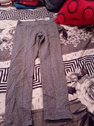 Pantalón malla gris