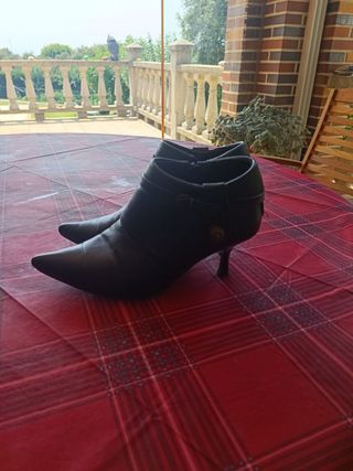 Botines negros mujer tacón