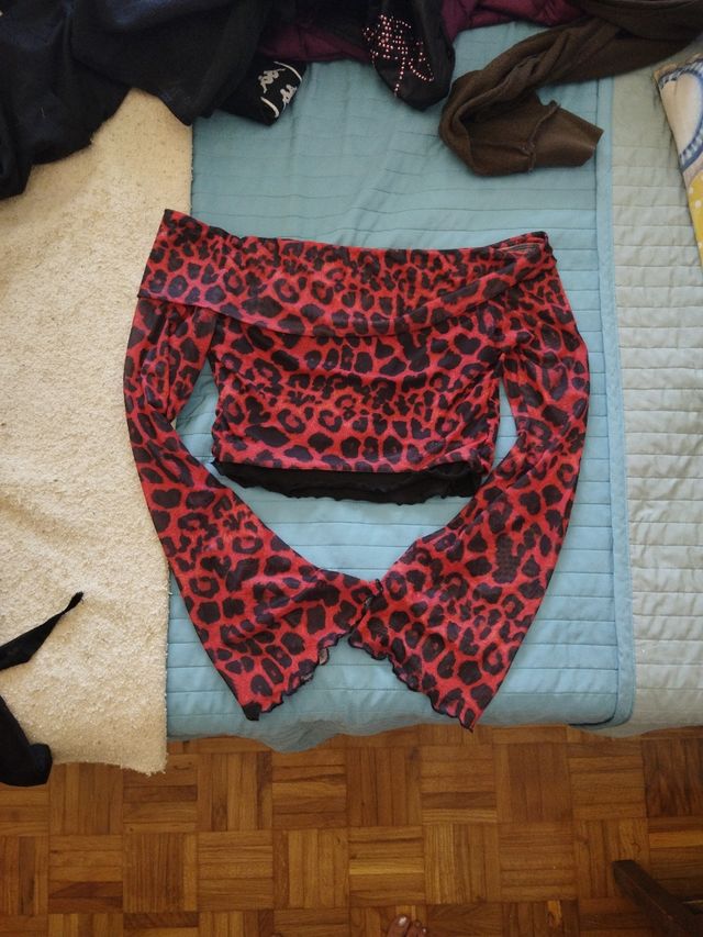 Top Rojo Leopardo