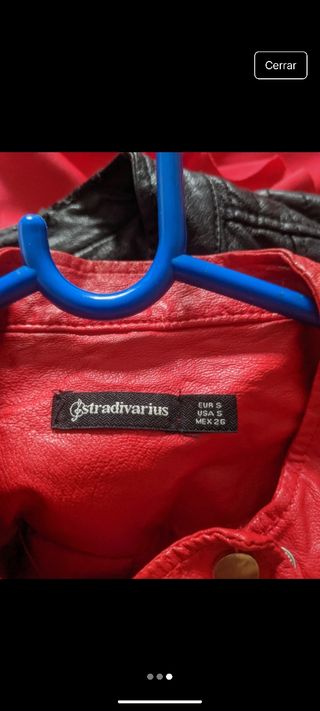 Chaqueta roja piel sintética mujer
