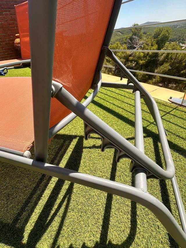 Tumbonas naranjas metalicas abatibles