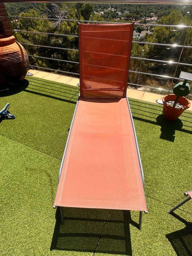 Tumbonas naranjas metalicas abatibles