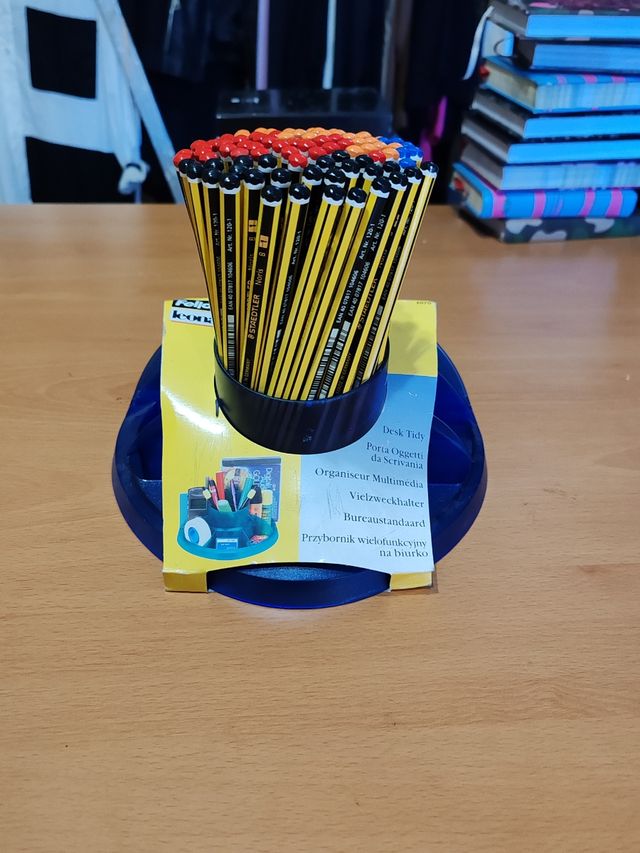 Espositore Staedtler - 100 matite