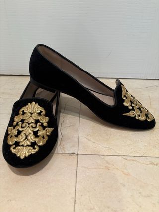 Zapatos Zara terciopelo negros dorados