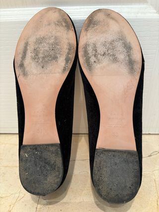 Zapatos Zara terciopelo negros dorados