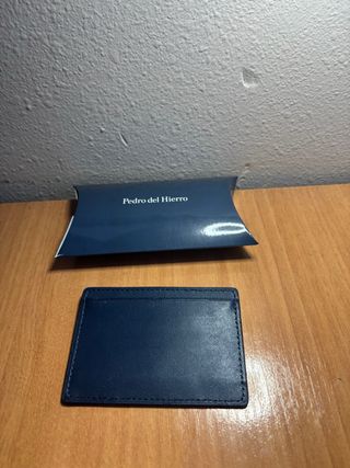 Tarjetero Pedro del Hierro Azul