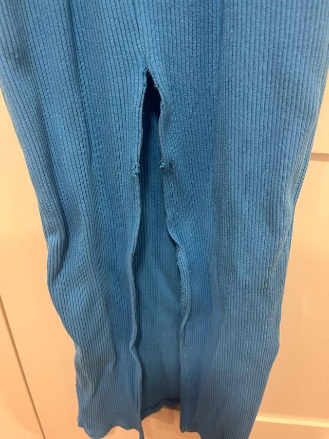 Vestido midi azul de canalé