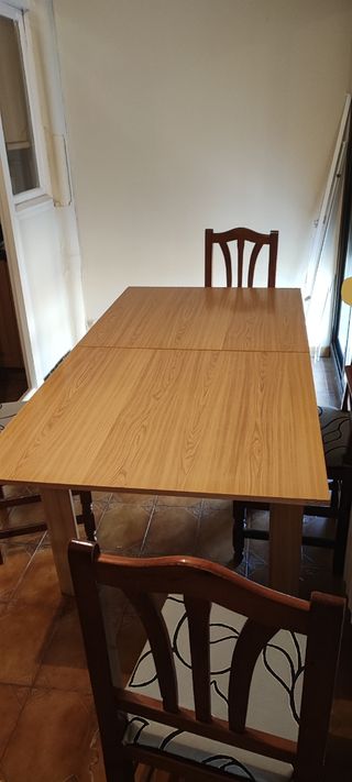 Mesa cuadrada extensible