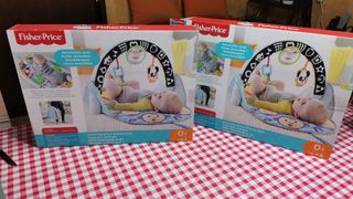 Gimnasio actividades Fisher-Price.
2 mantas 