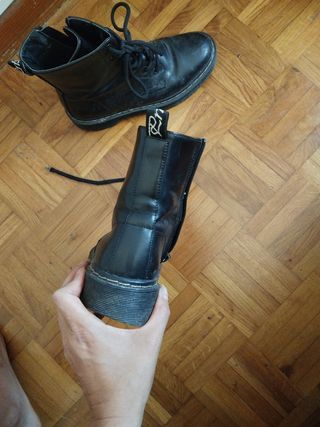 Botas negras - estilo Dr. Martens