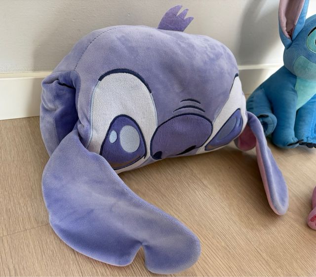 LOTE STITCH: Peluches, cojin y mochila cole.