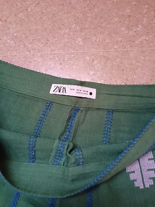 Falda bordados Zara talla M