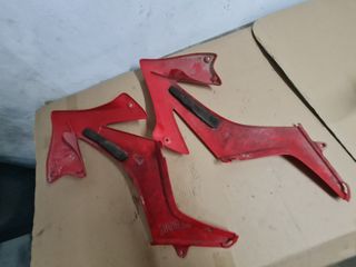Carenado lateral FMX 650 rojo